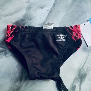 NWT New THE FINALS Endurotech Swim Briefs Hyperblast Racer Black Red Boys 6